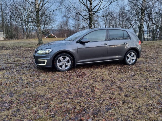 WVWZZZAUZJ8910289 2018 VOLKSWAGEN GOLF-2