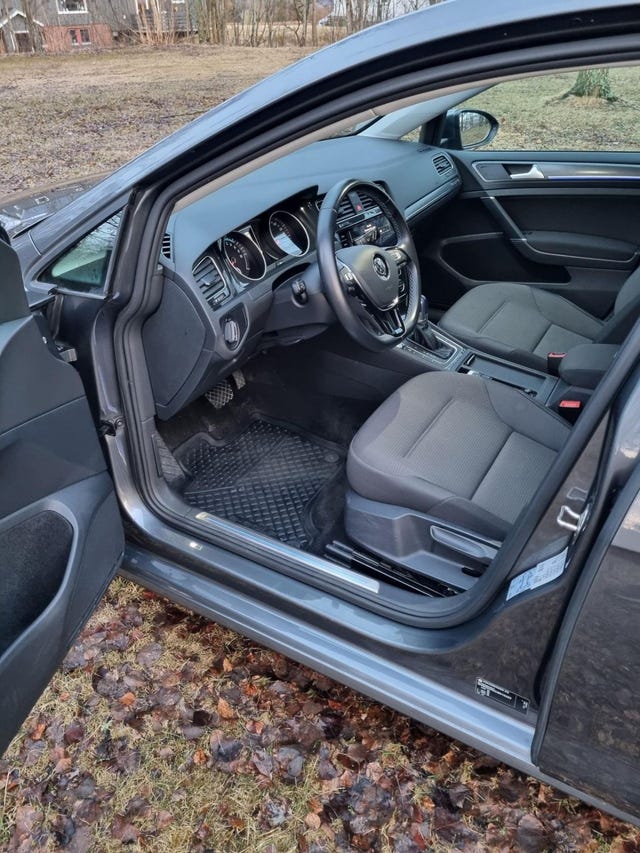 2018 VOLKSWAGEN GOLF - 19