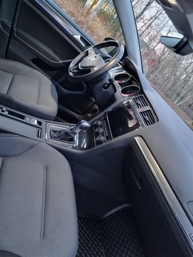 2018 VOLKSWAGEN GOLF - 24