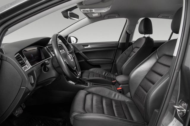 2019 VOLKSWAGEN GOLF - 11