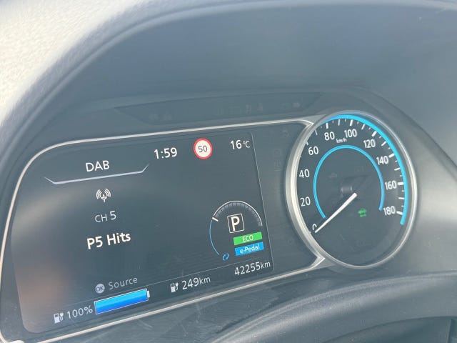 2021 NISSAN LEAF - 17