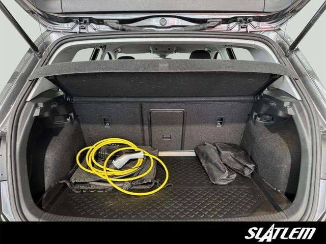 2019 VOLKSWAGEN GOLF - 30