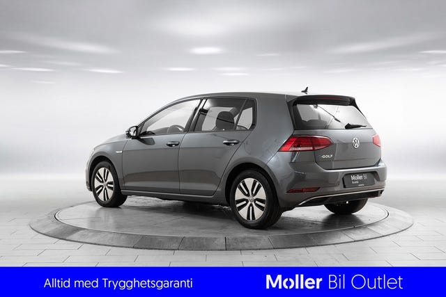 WVWZZZAUZJ8905823 2018 VOLKSWAGEN GOLF-2
