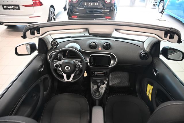 2019 SMART FORTWO - 14