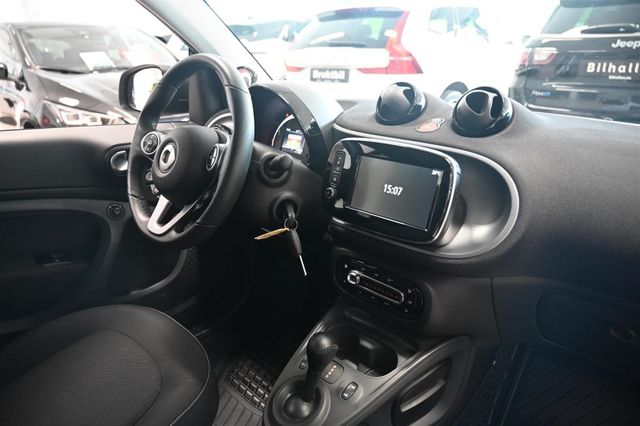 2019 SMART FORTWO - 33