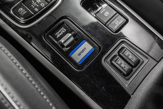 2020 MITSUBISHI OUTLANDER - 24