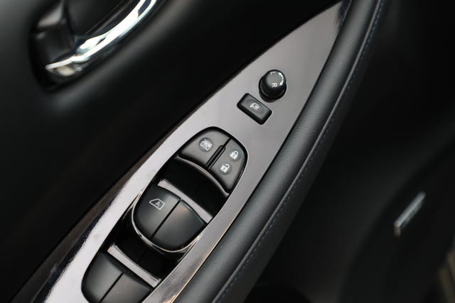 2022 NISSAN LEAF - 26
