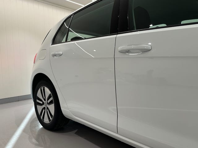 2018 VOLKSWAGEN GOLF - 10