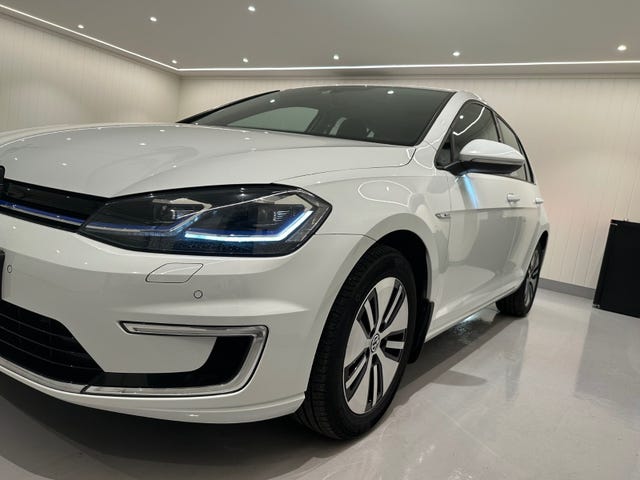 WVWZZZAUZJW901515 2018 VOLKSWAGEN GOLF-3