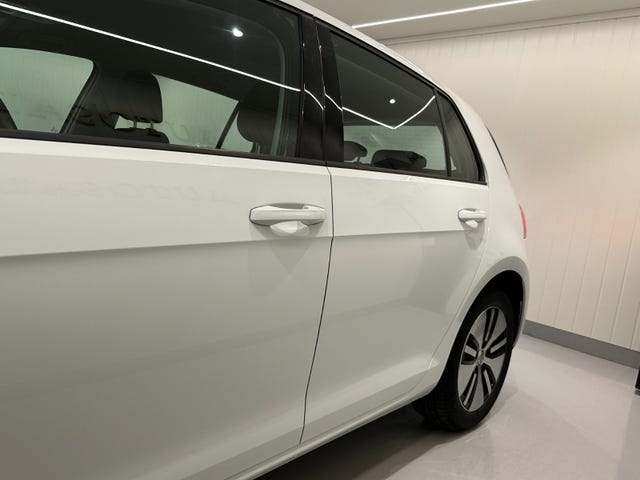 WVWZZZAUZJW901515 2018 VOLKSWAGEN GOLF-4