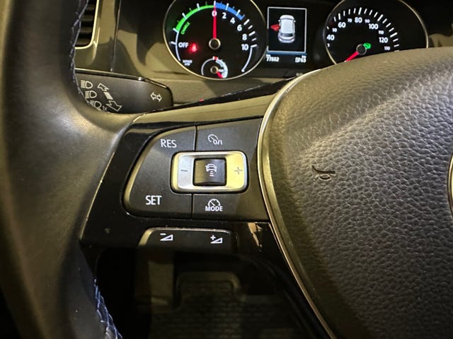 2018 VOLKSWAGEN GOLF - 17