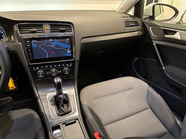 2018 VOLKSWAGEN GOLF - 14