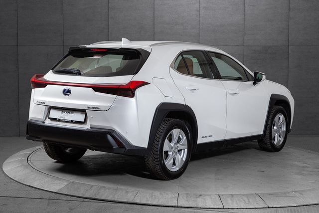 JTHAABBHX02008934 2022 LEXUS UX-5