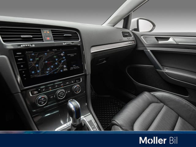 2019 VOLKSWAGEN GOLF - 18