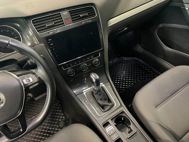 2018 VOLKSWAGEN GOLF - 14