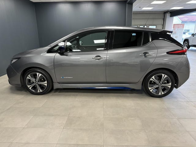2018 NISSAN LEAF - 13