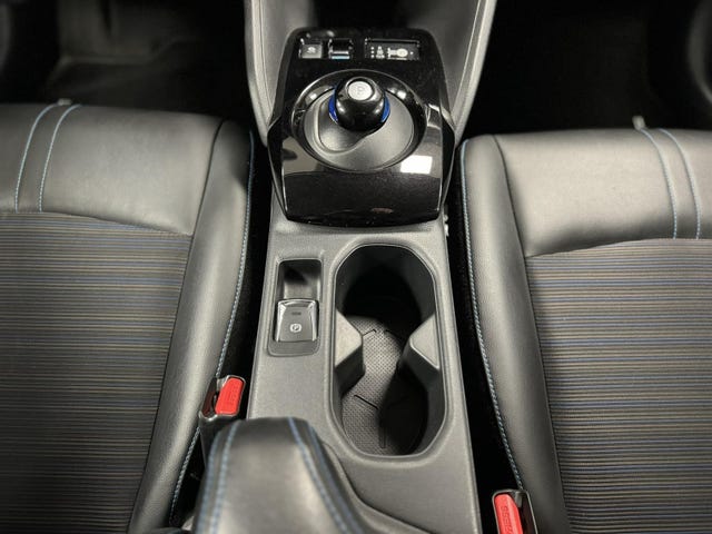 2018 NISSAN LEAF - 22
