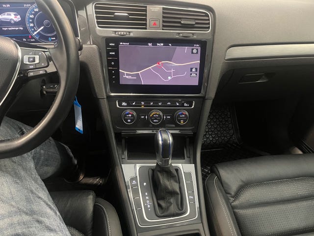 2019 VOLKSWAGEN GOLF - 11