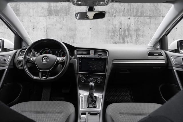 2019 VOLKSWAGEN GOLF - 15