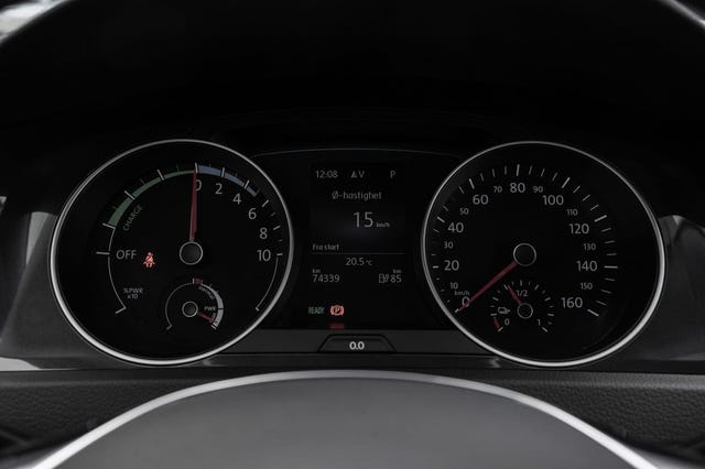 2019 VOLKSWAGEN GOLF - 17