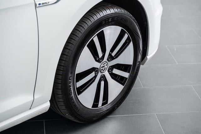2019 VOLKSWAGEN GOLF - 9