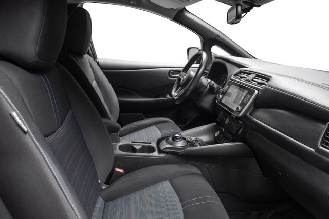 2021 NISSAN LEAF - 24