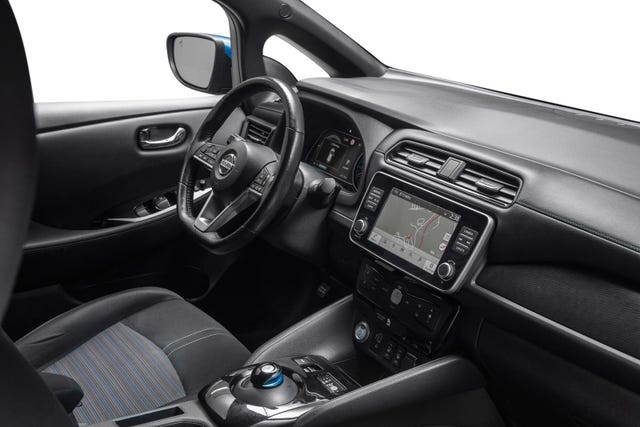 2021 NISSAN LEAF - 25