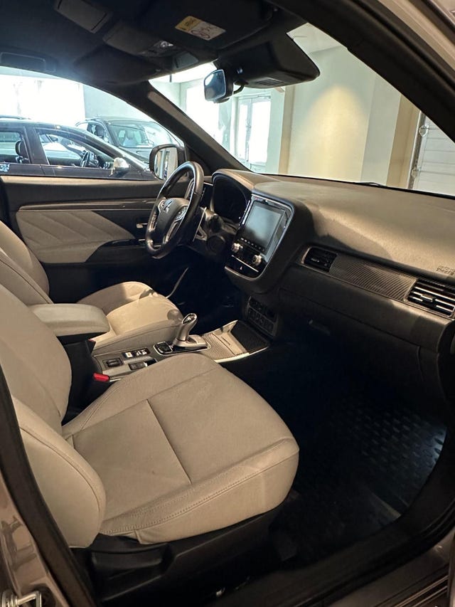 2020 MITSUBISHI OUTLANDER - 35