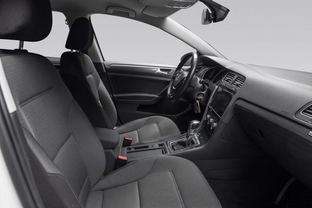 2019 VOLKSWAGEN GOLF - 28