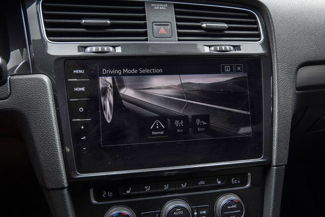 2019 VOLKSWAGEN GOLF - 25