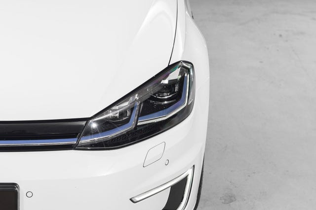2019 VOLKSWAGEN GOLF - 8