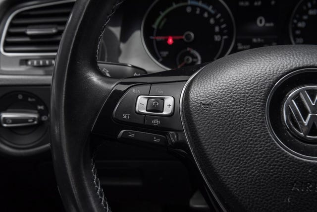 2019 VOLKSWAGEN GOLF - 18