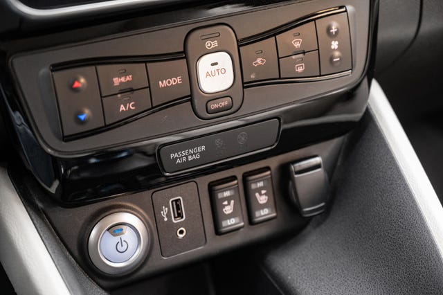 2021 NISSAN LEAF - 17