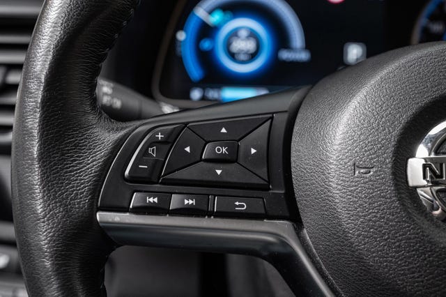 2021 NISSAN LEAF - 12