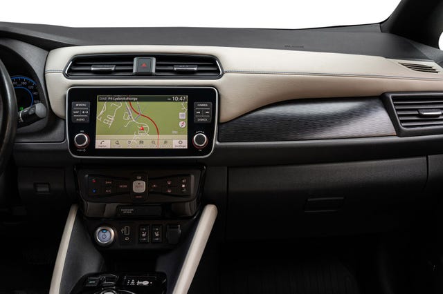 2021 NISSAN LEAF - 18