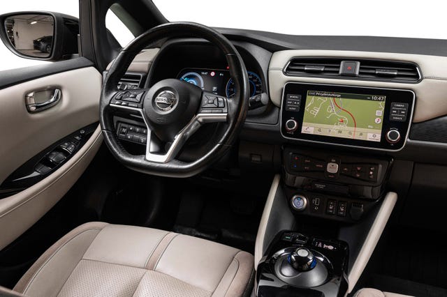 2021 NISSAN LEAF - 26