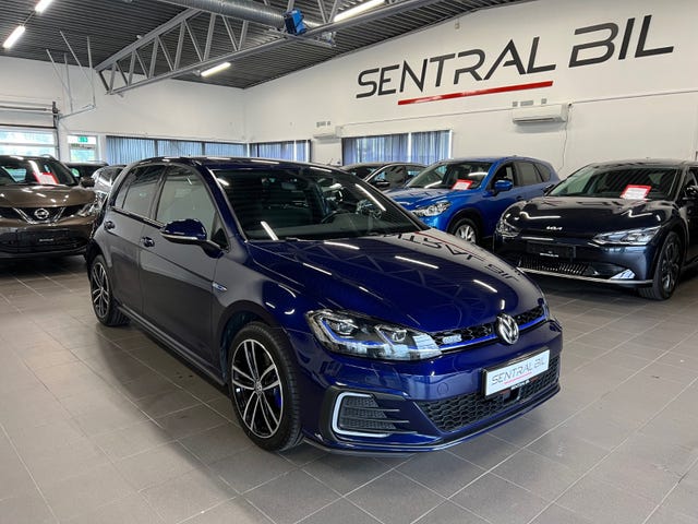 WVWZZZAUZKW800138 2019 VOLKSWAGEN GOLF-1