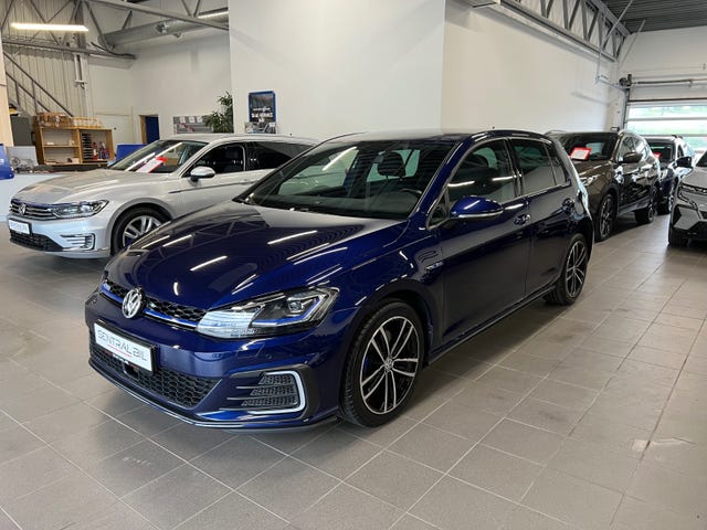 WVWZZZAUZKW800138 2019 VOLKSWAGEN GOLF-4