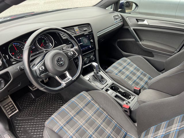 2019 VOLKSWAGEN GOLF - 16