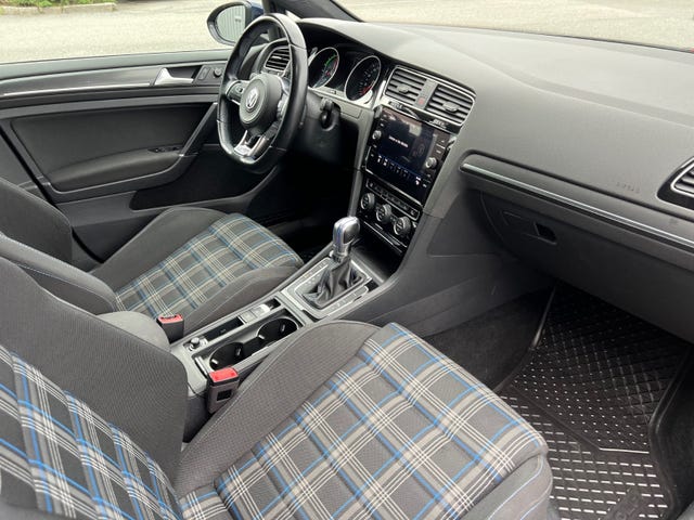 2019 VOLKSWAGEN GOLF - 17