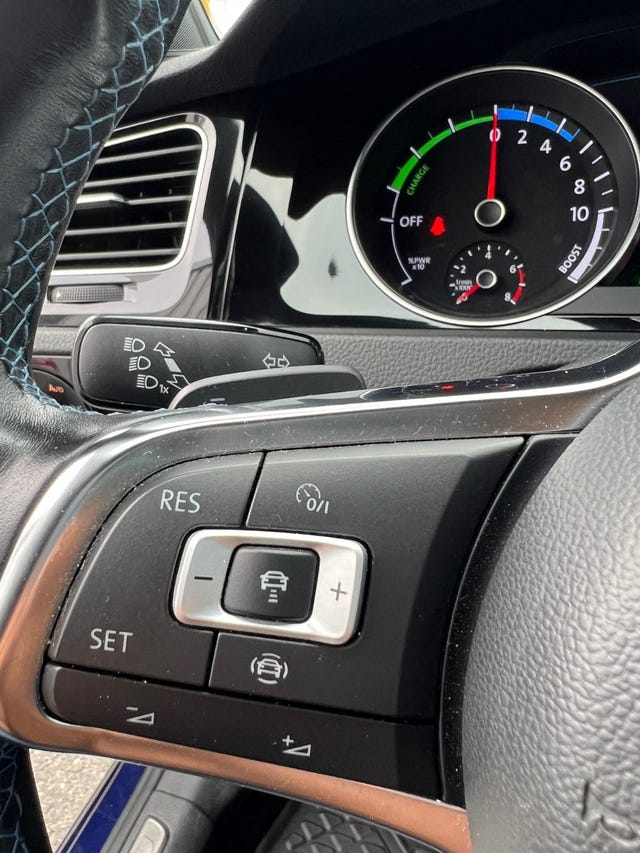2019 VOLKSWAGEN GOLF - 28