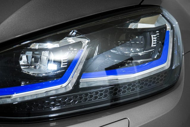 2019 VOLKSWAGEN GOLF - 7