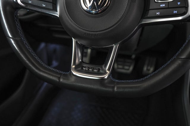 2019 VOLKSWAGEN GOLF - 24