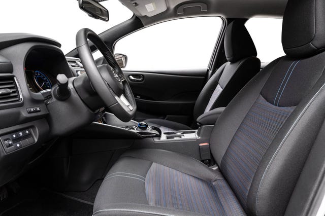 2022 NISSAN LEAF - 9