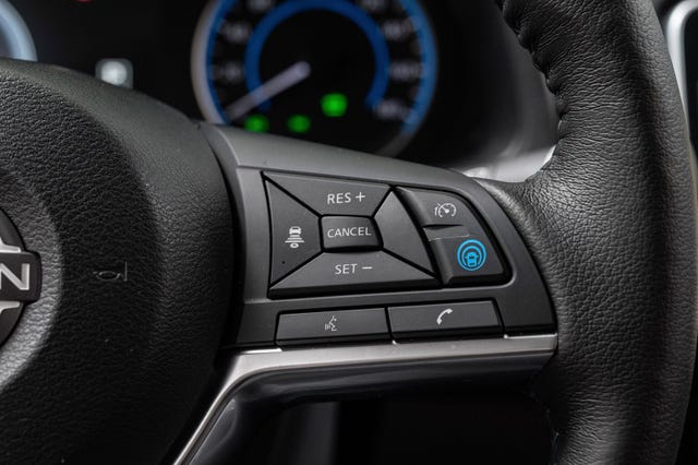 2022 NISSAN LEAF - 13
