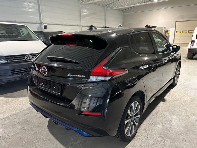 2022 NISSAN LEAF - 8