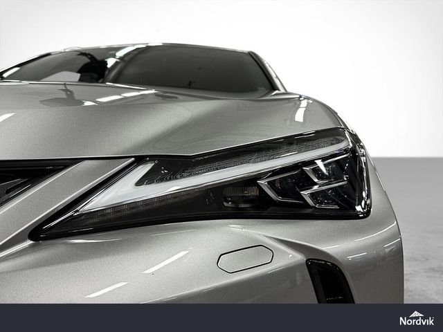 2021 LEXUS UX - 12