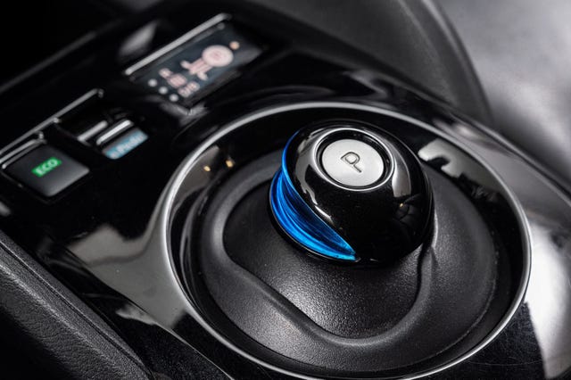 2021 NISSAN LEAF - 15