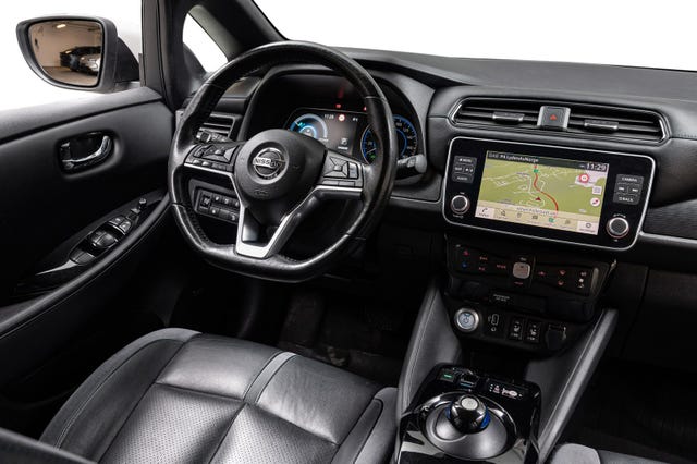 2021 NISSAN LEAF - 24