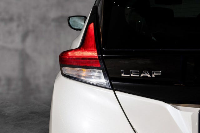 2021 NISSAN LEAF - 8